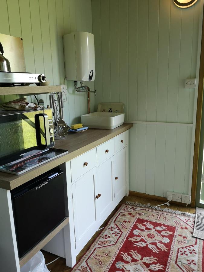 Shepherds Hut Dolly Wagon كيسويك المظهر الخارجي الصورة